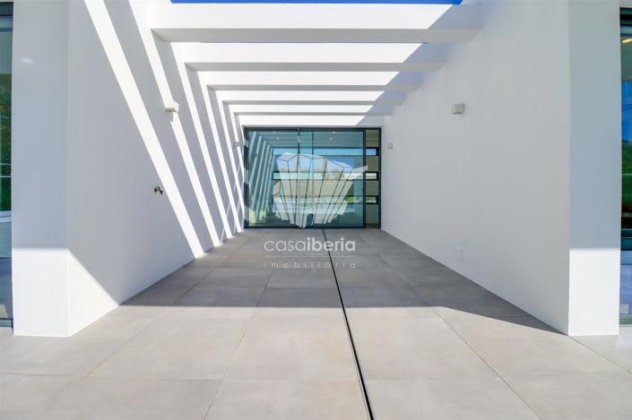 Image No.29-5 Bed House for sale