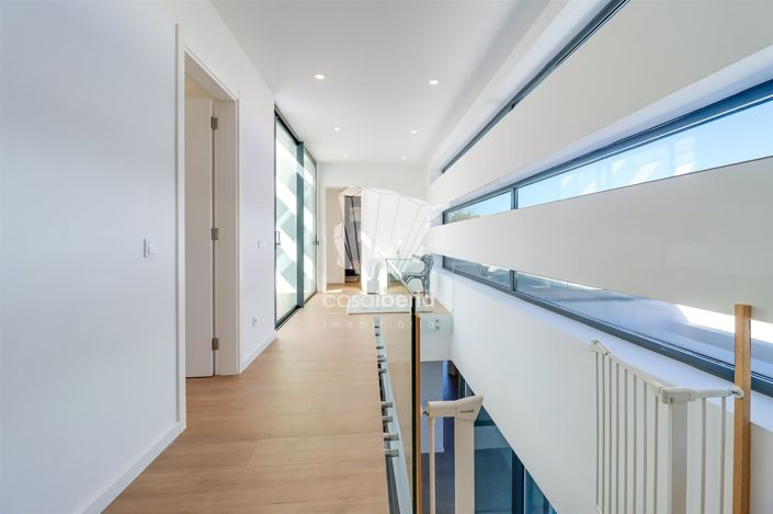 Image No.30-5 Bed House for sale