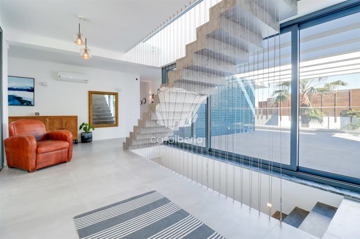 Image No.31-5 Bed House for sale