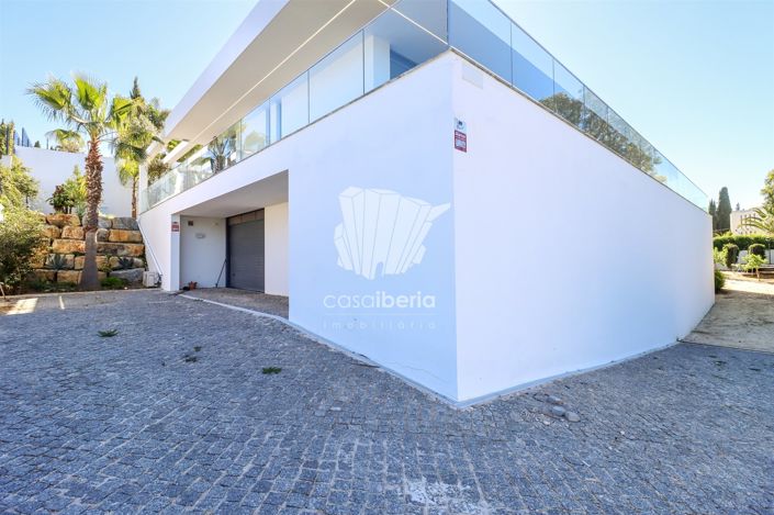 Image No.56-5 Bed House for sale