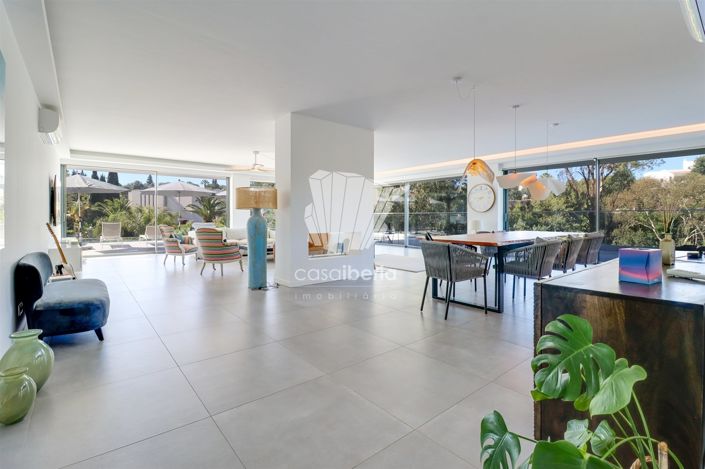 Image No.8-5 Bed House for sale