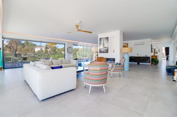 Image No.9-5 Bed House for sale