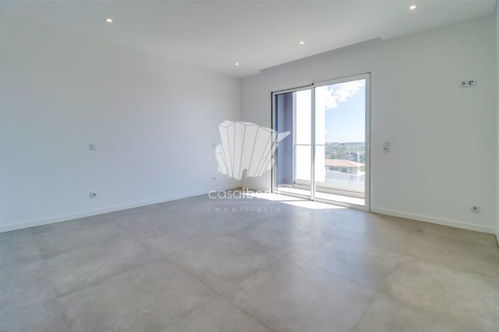 Image No.17-4 Bed House for sale