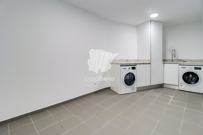 Image No.33-4 Bed House for sale