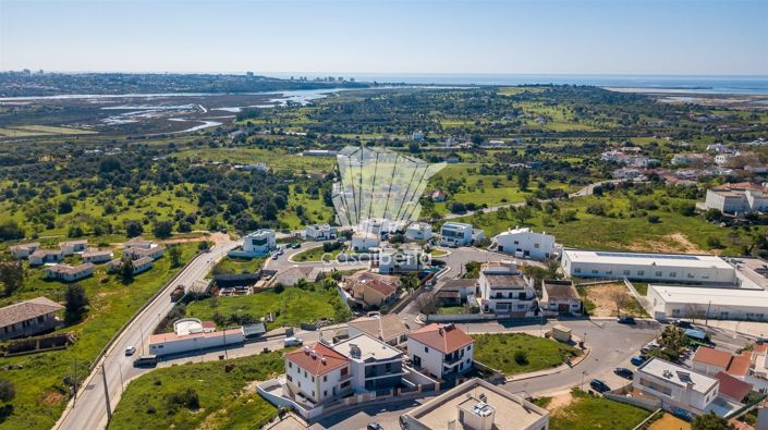 Image No.38-4 Bed House for sale