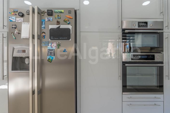 Image No.13-4 Bed House for sale