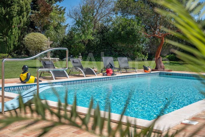 Image No.20-4 Bed House for sale