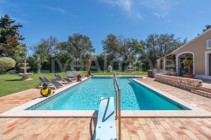 Image No.22-4 Bed House for sale