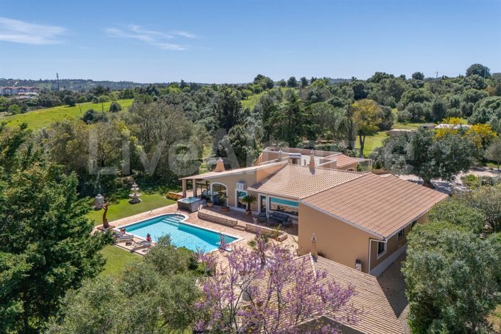 Image No.3-4 Bed House for sale