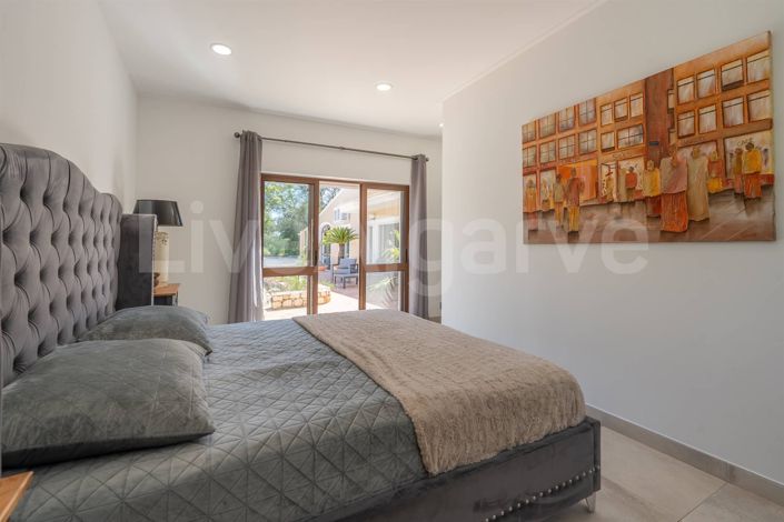 Image No.32-4 Bed House for sale