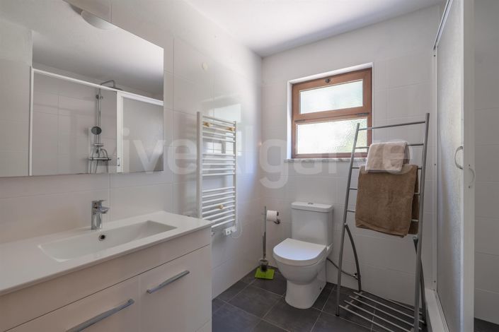 Image No.44-4 Bed House for sale