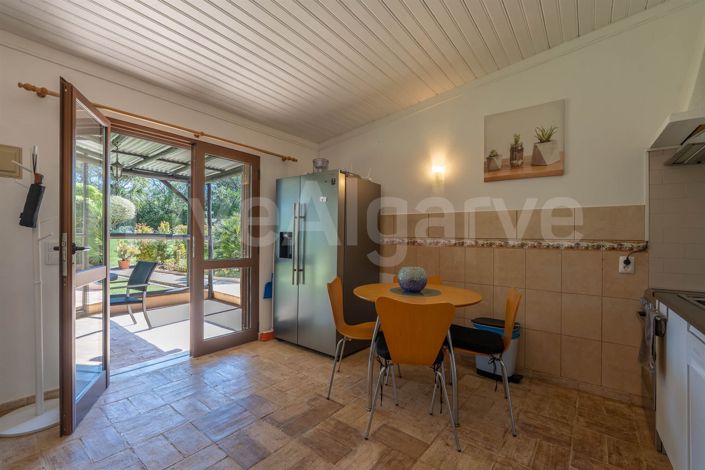 Image No.46-4 Bed House for sale