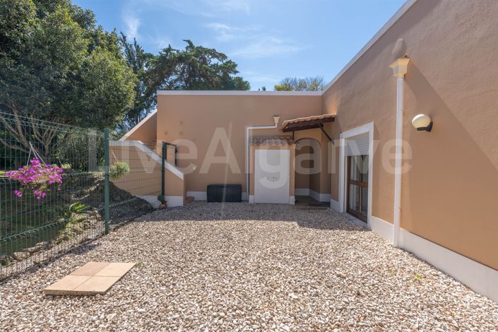 Image No.51-4 Bed House for sale