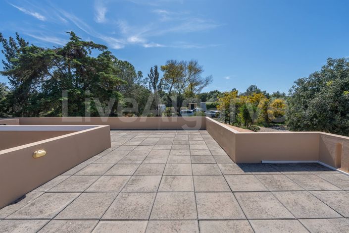 Image No.54-4 Bed House for sale