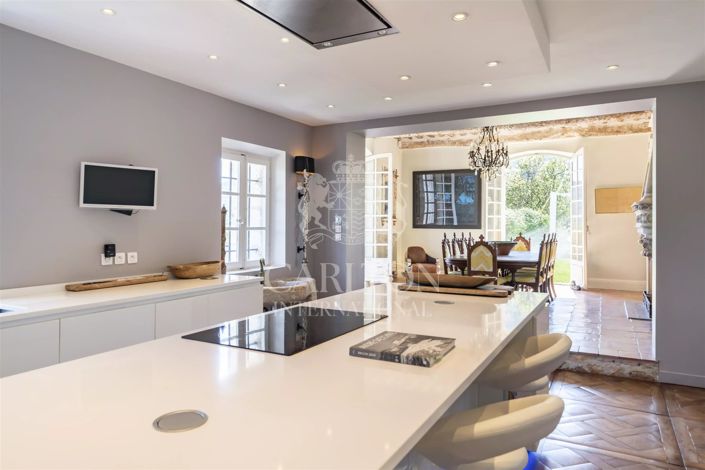 Image No.17-11 Bed House for sale