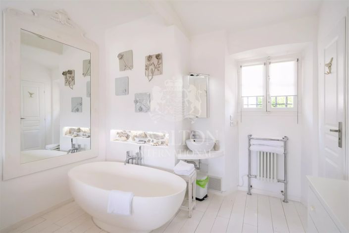 Image No.26-11 Bed House for sale