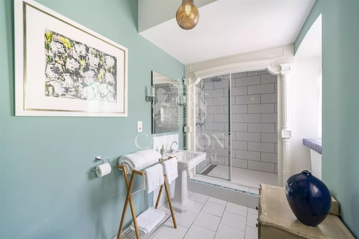 Image No.31-11 Bed House for sale