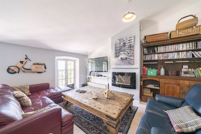 Image No.32-11 Bed House for sale