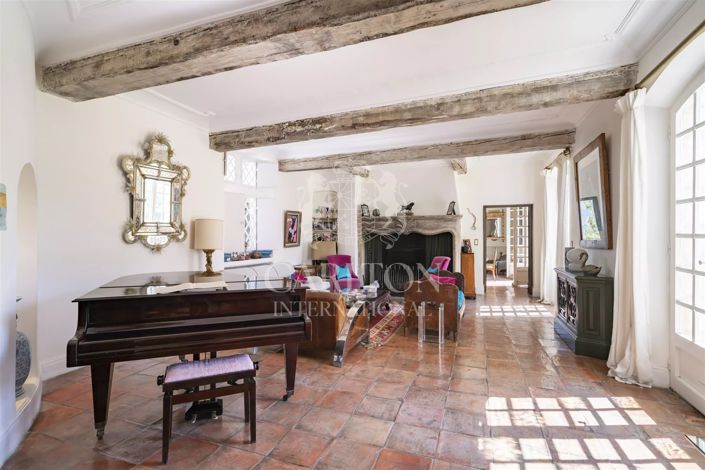 Image No.35-11 Bed House for sale