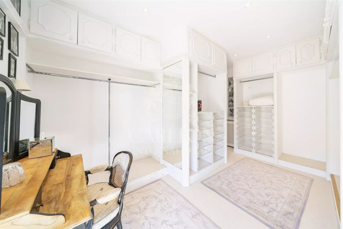 Image No.47-11 Bed House for sale