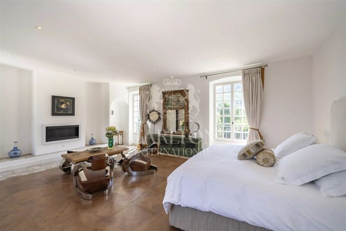 Image No.56-11 Bed House for sale