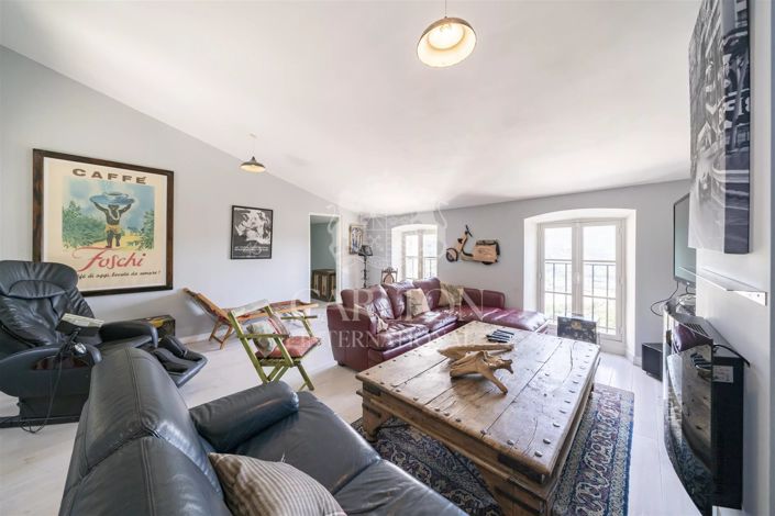 Image No.6-11 Bed House for sale