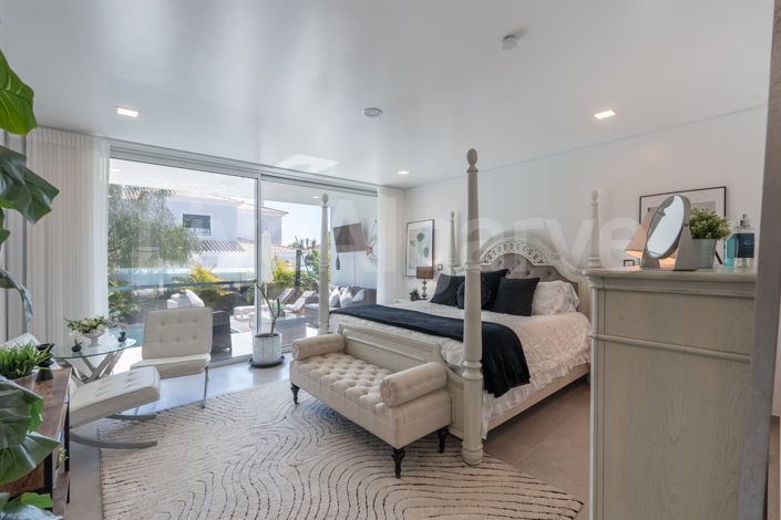 Image No.12-5 Bed House for sale