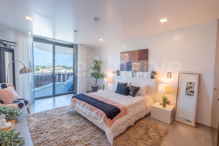 Image No.26-5 Bed House for sale