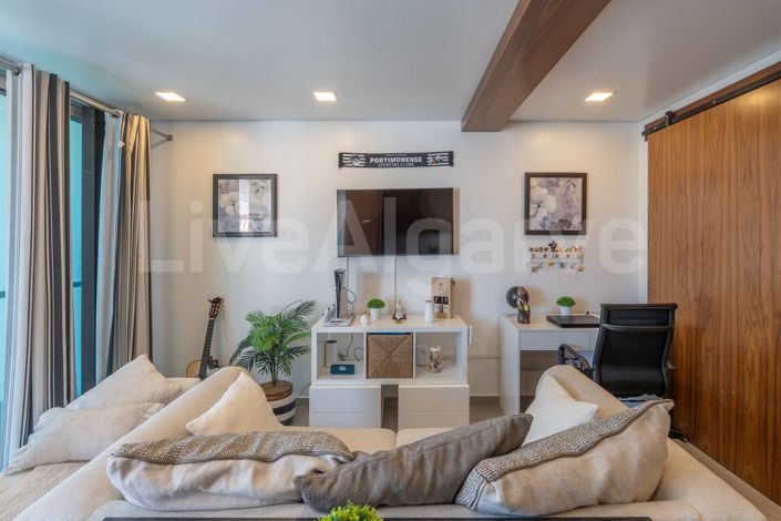 Image No.37-5 Bed House for sale