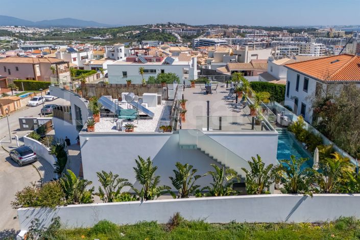 Image No.48-5 Bed House for sale