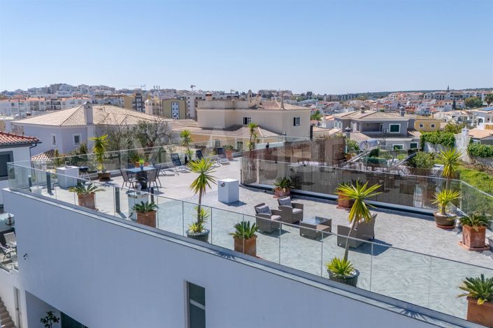 Image No.51-5 Bed House for sale