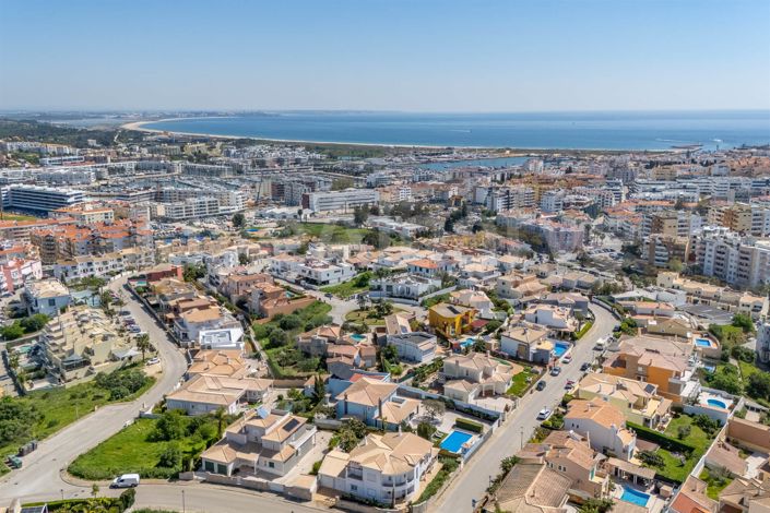 Image No.53-5 Bed House for sale