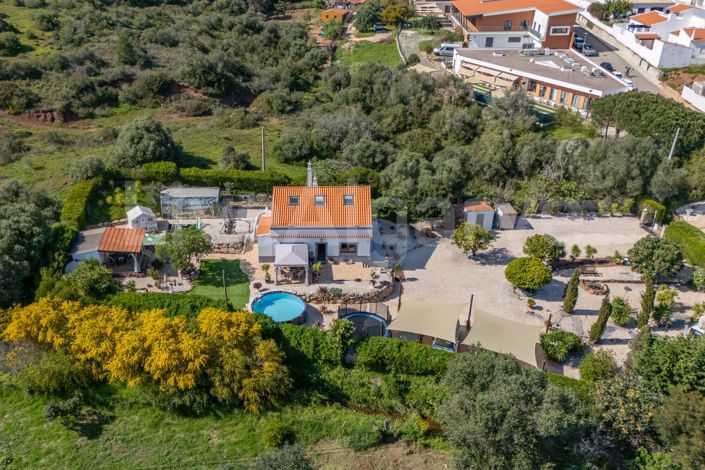 Image No.2-4 Bed House for sale