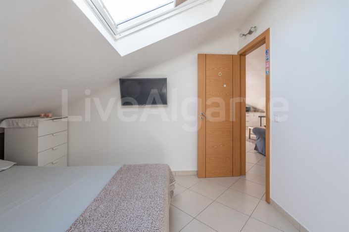 Image No.23-4 Bed House for sale