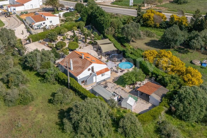 Image No.30-4 Bed House for sale