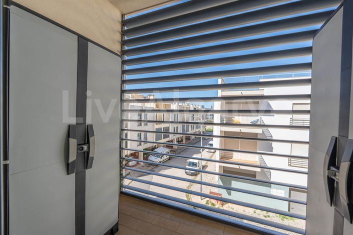 Image No.17-2 Bed Apartment for sale