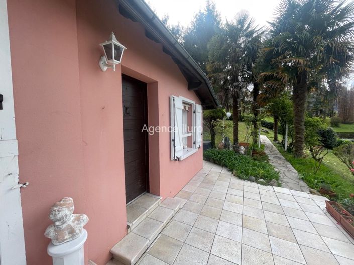 Image No.2-4 Bed House for sale