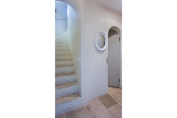 Image No.20-4 Bed House for sale