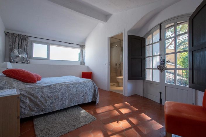 Image No.28-4 Bed House for sale