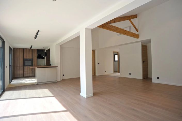 Image No.12-3 Bed House for sale