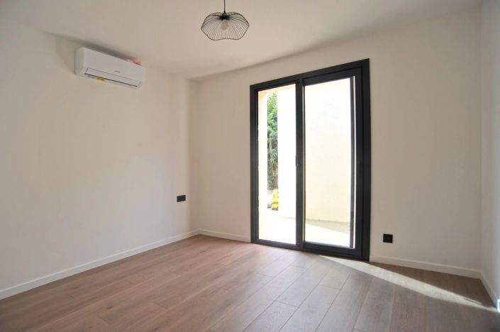 Image No.15-3 Bed House for sale