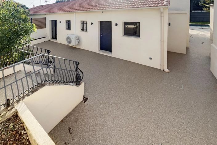 Image No.3-3 Bed House for sale