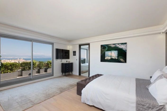 Image No.18-3 Bed Apartment for sale