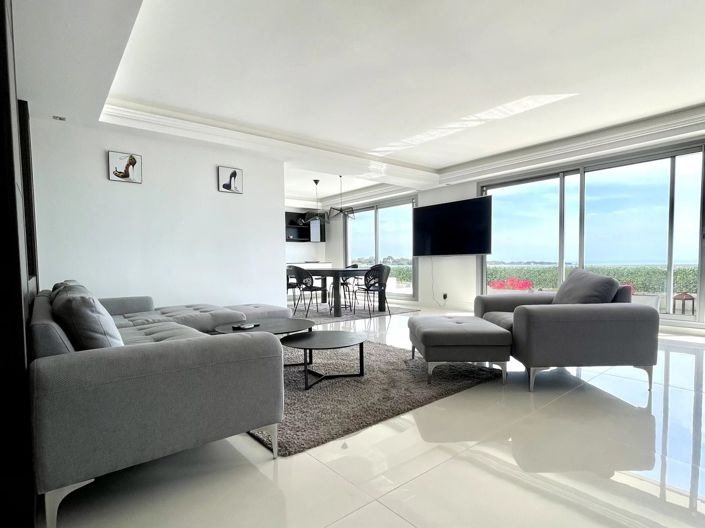 Image No.25-3 Bed Apartment for sale