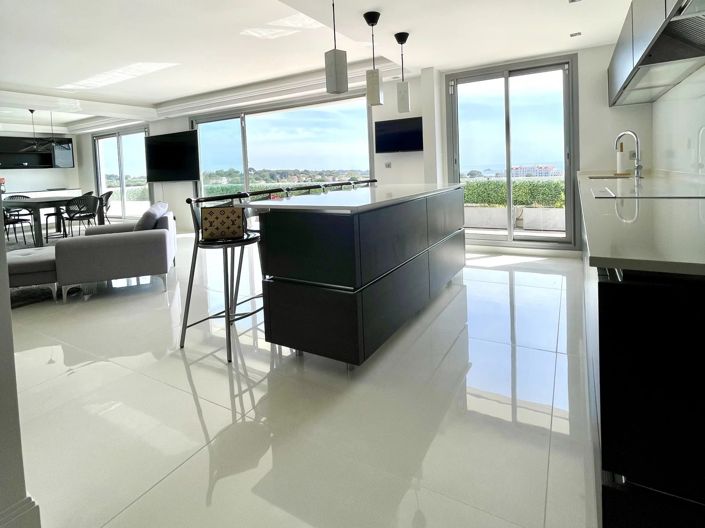 Image No.29-3 Bed Apartment for sale