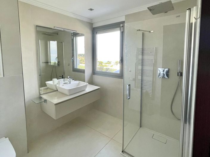 Image No.38-3 Bed Apartment for sale