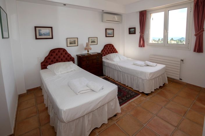 Image No.29-5 Bed House for sale