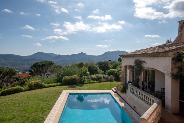 Image No.37-5 Bed House for sale