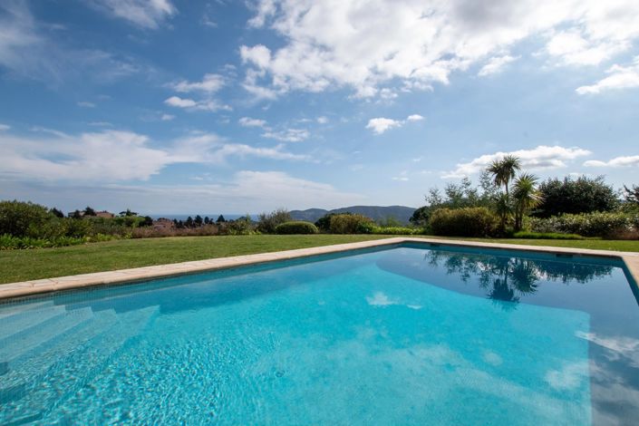 Image No.4-5 Bed House for sale