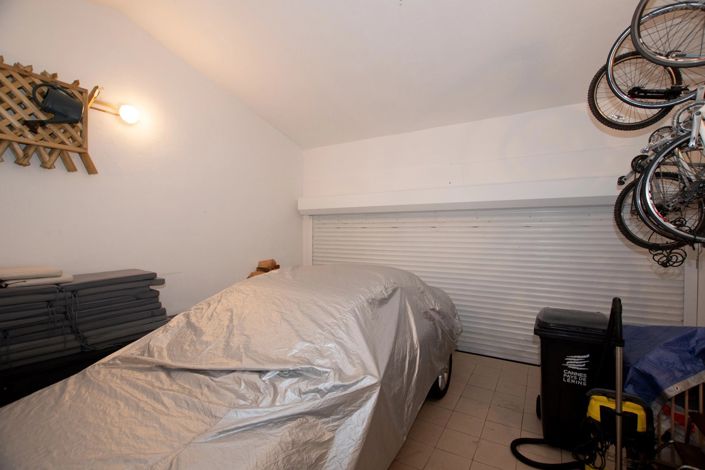 Image No.40-5 Bed House for sale